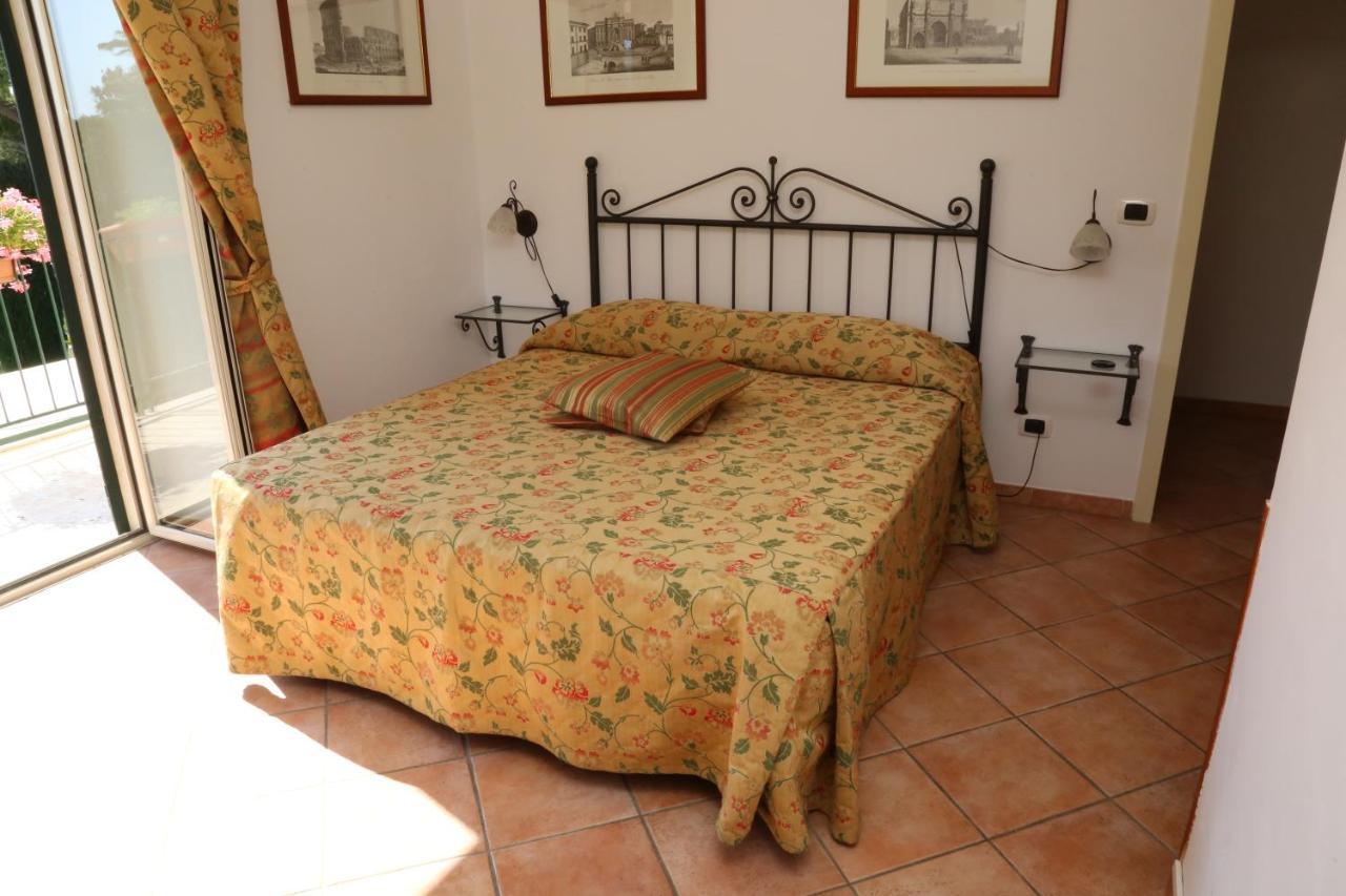Tenuta Di Pietra Porzia Monte Porzio Catone Exteriér fotografie
